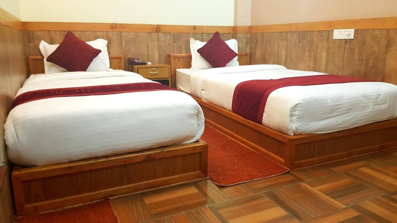 Grand Shivalaya Hotel And Restro Pokhara Exterior foto