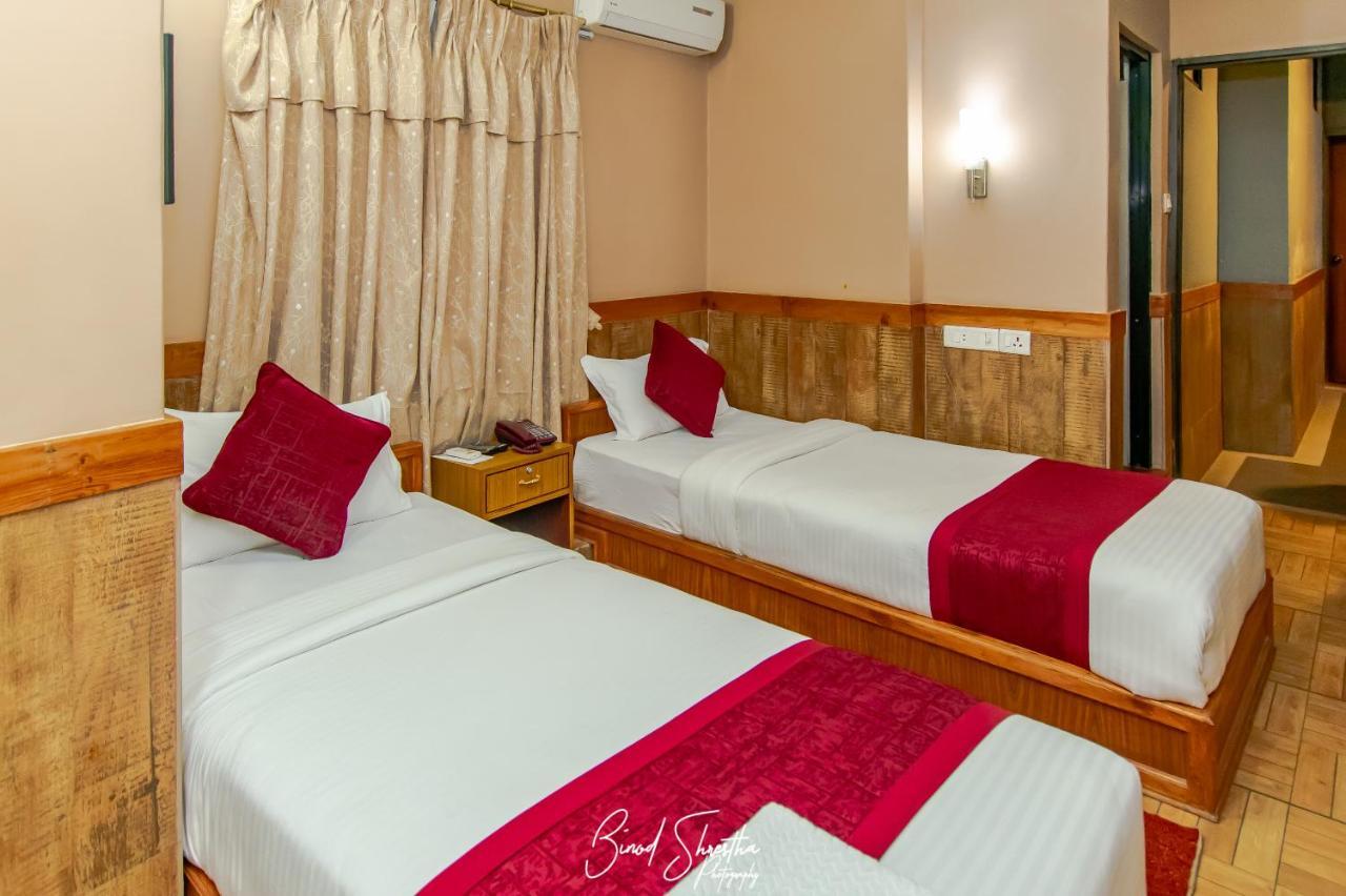 Grand Shivalaya Hotel And Restro Pokhara Exterior foto
